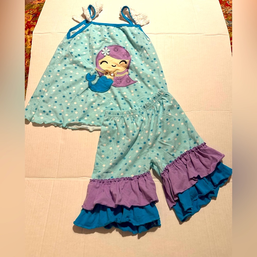 Girl cute clothes